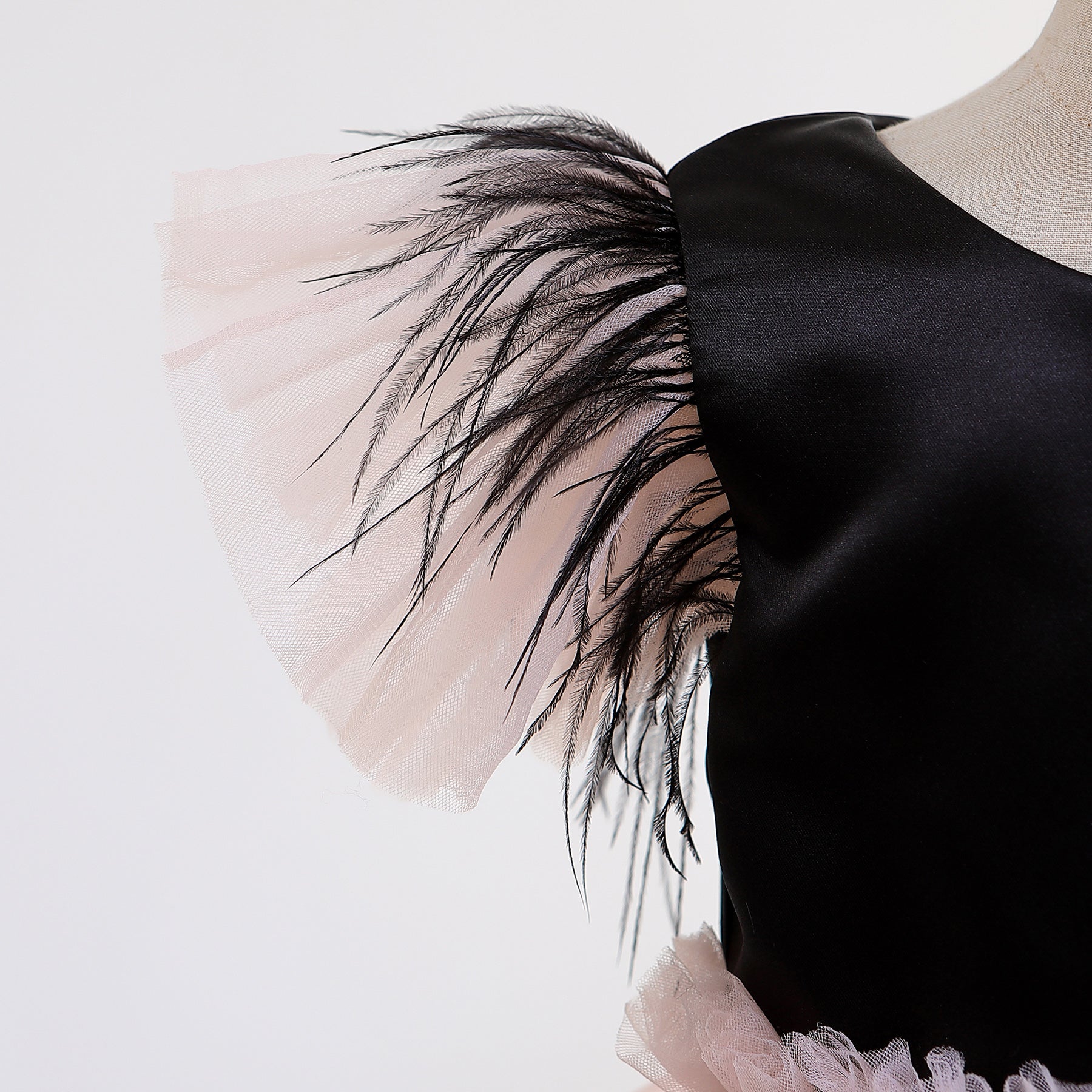 Girls Black & Pink Puff Sleeves Bow Tulle Fit & Flare Dress