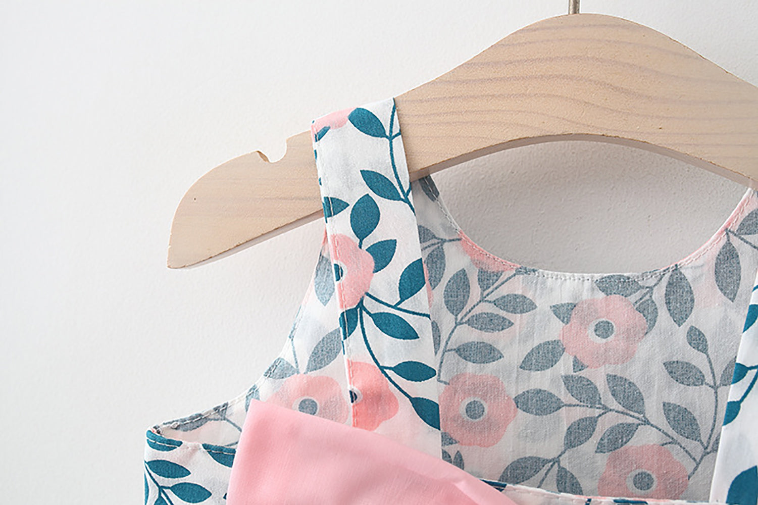 Girls Floral Printed A-Line Mini Dress With Hat