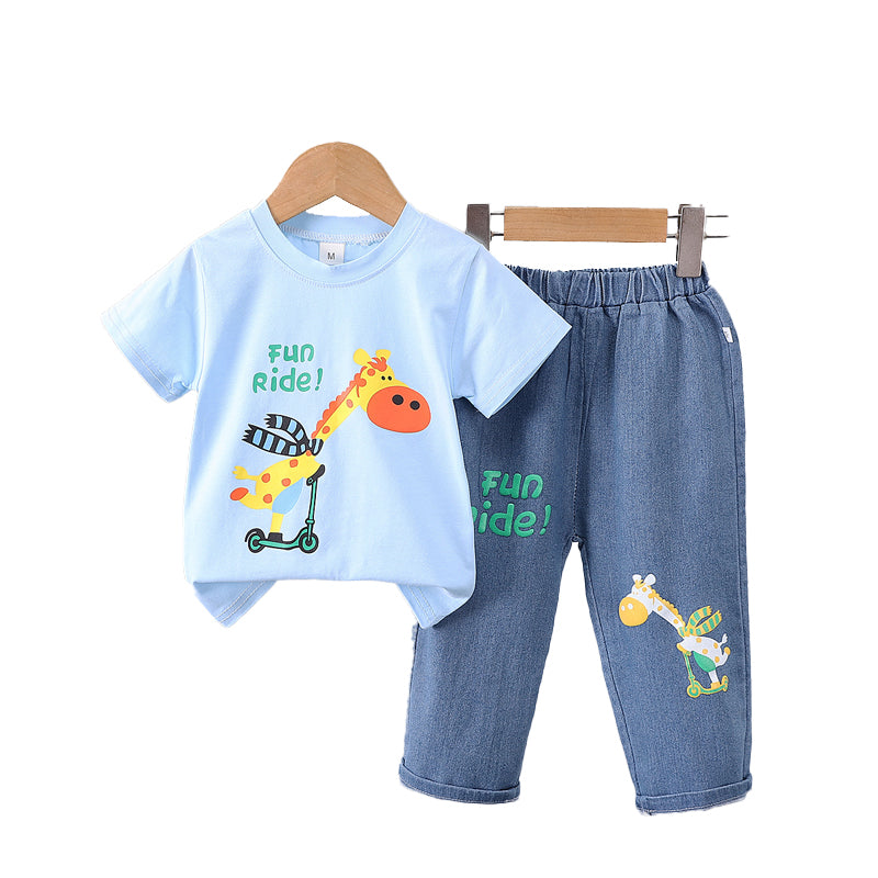Boys Printed Round Neck T-shirt With Trousers