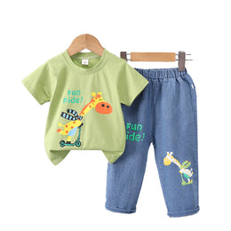 Boys Printed Round Neck T-shirt With Trousers
