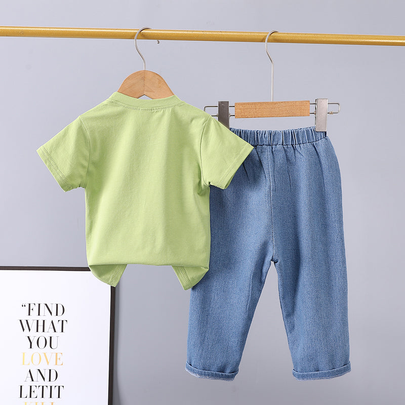 Boys Printed Round Neck T-shirt With Trousers
