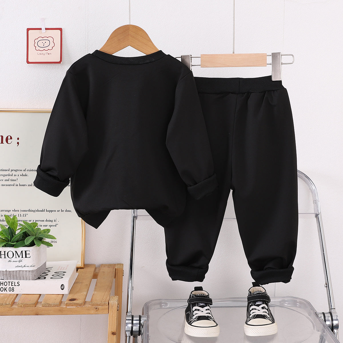 Boys Printed Sweatshirt With Joggers