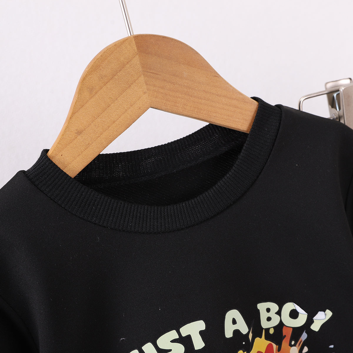 Boys Printed Sweatshirt With Joggers