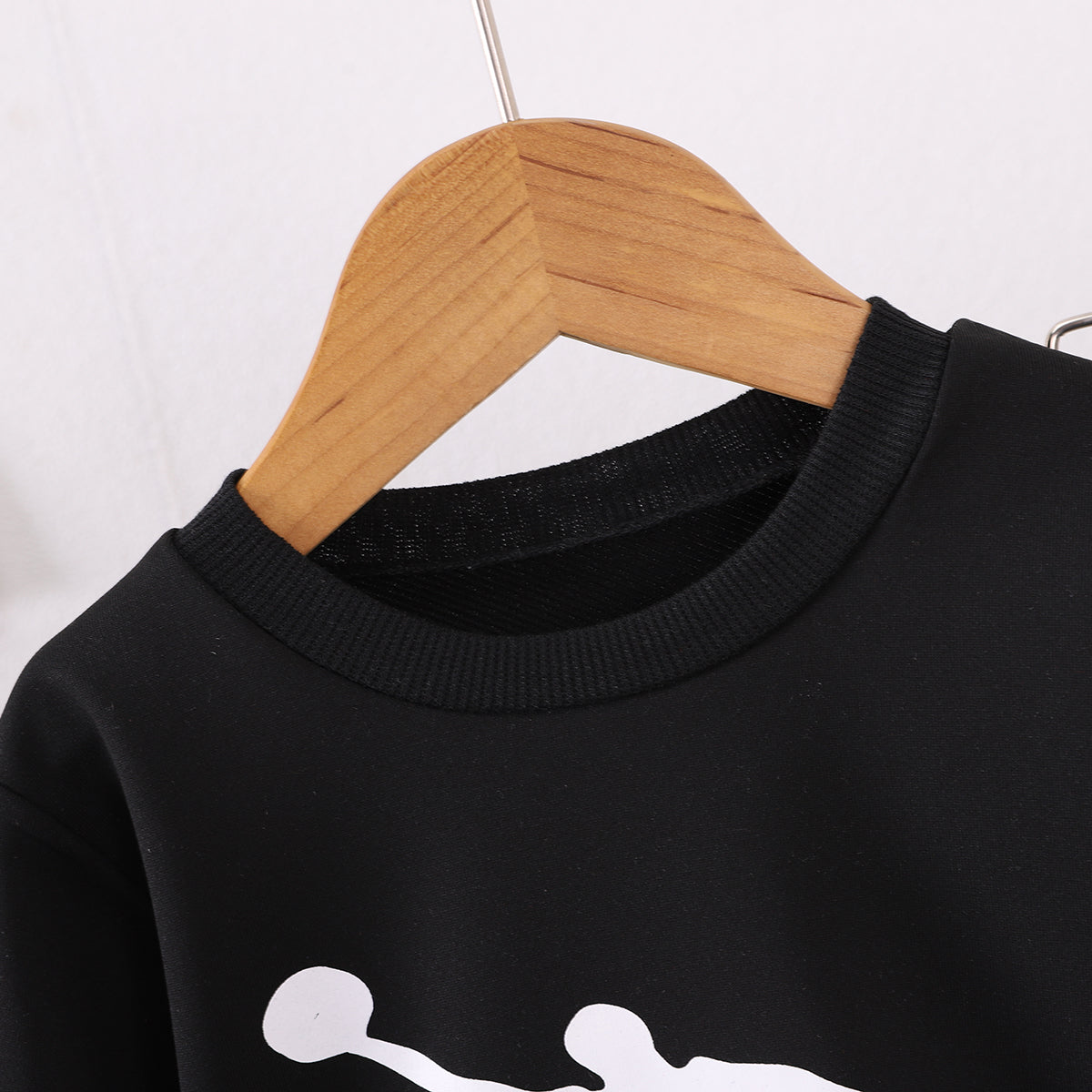 Boys Printed Round Neck Sweatshirt With Jogger