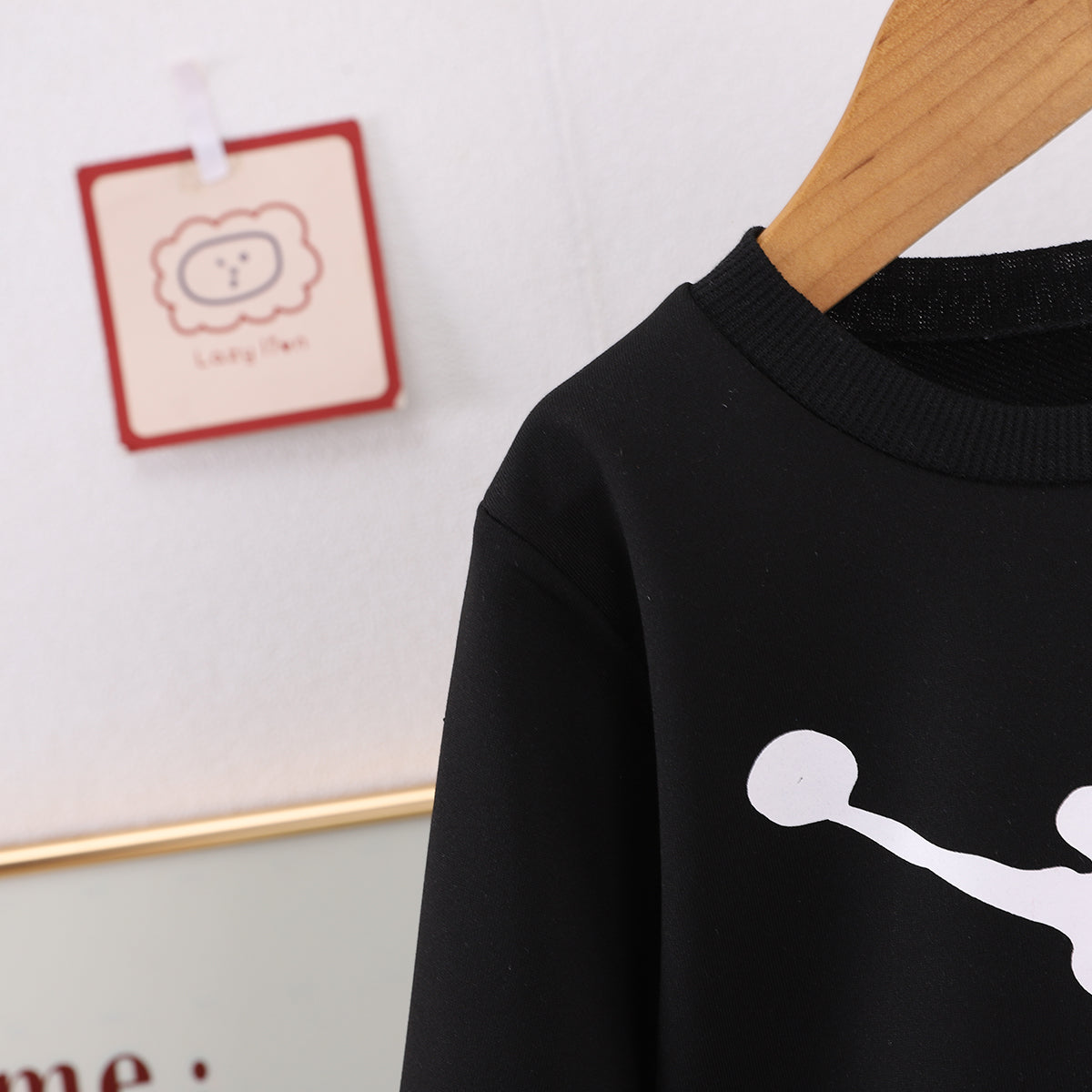 Boys Printed Round Neck Sweatshirt With Jogger
