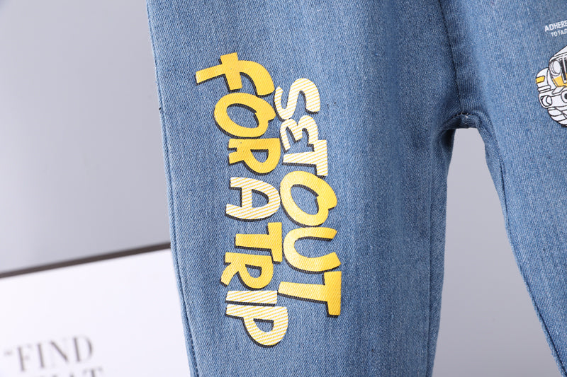 Boys Printed Round Neck T-shirt With Trousers