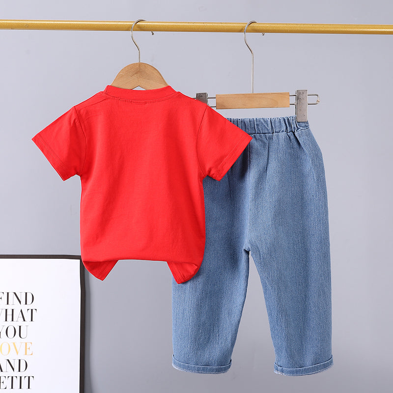 Boys Printed Round Neck T-shirt With Trousers