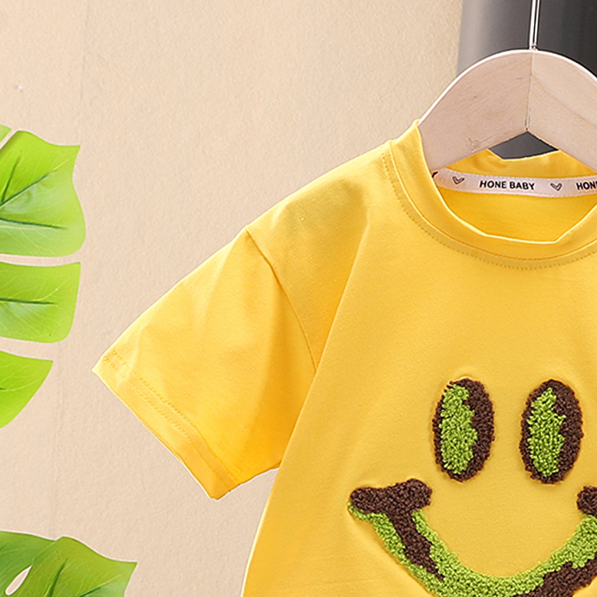 Boys Embroidered T-shirt With Shorts