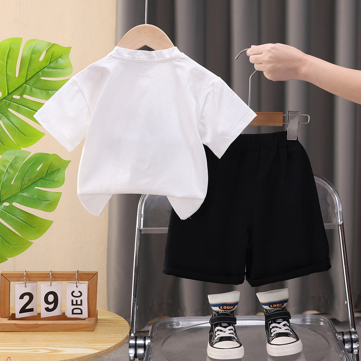 Boys Embroidered Round Neck T-shirt With Shorts