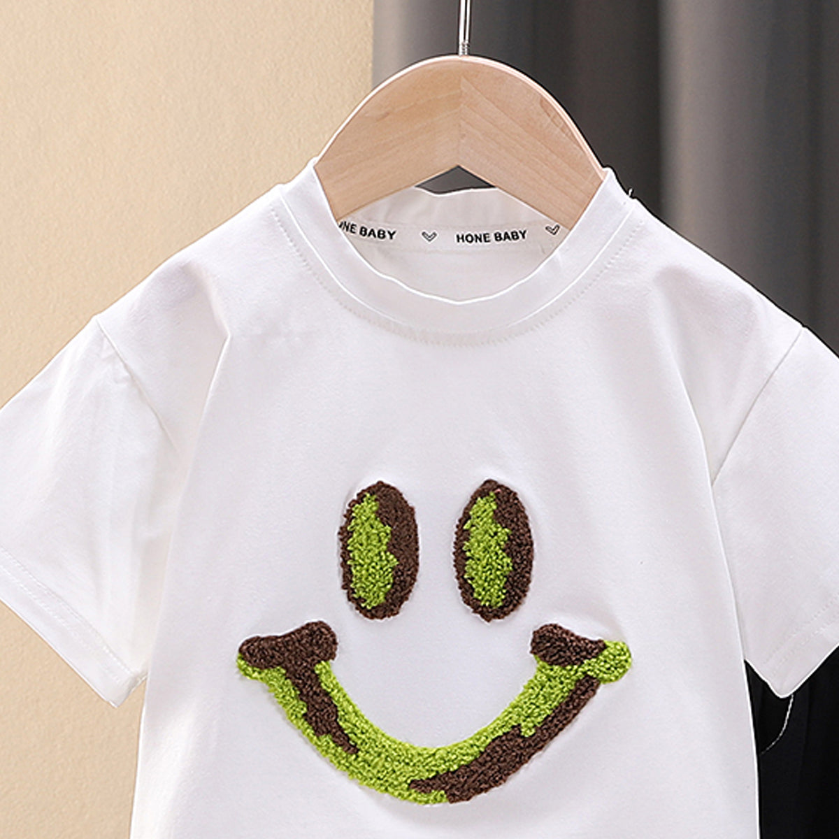 Boys Embroidered Round Neck T-shirt With Shorts