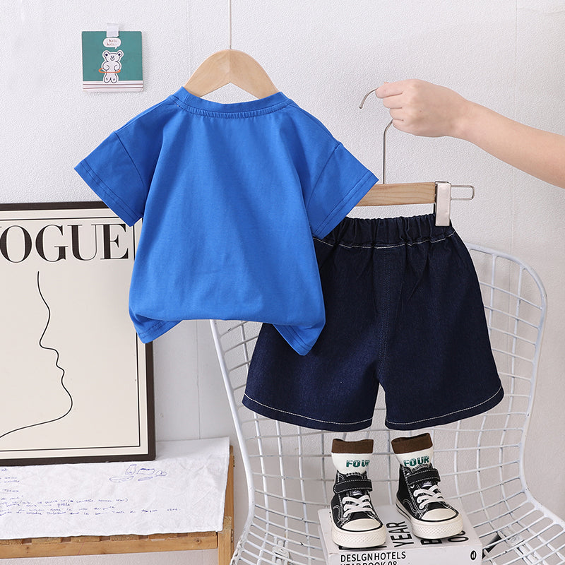 Boys Printed T-shirt With Shorts