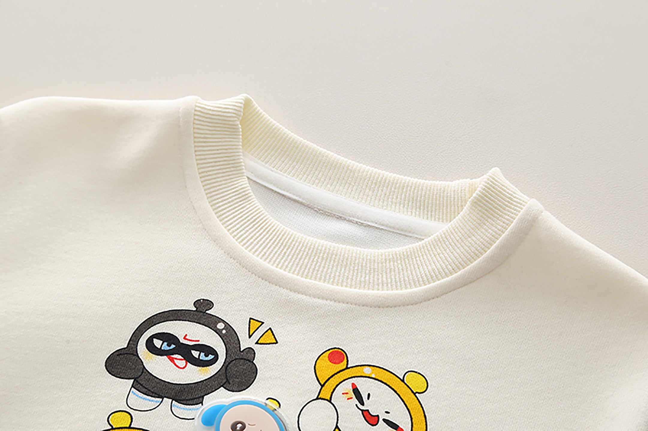 Kids Colourblocked Round Neck Pure Cotton Sweatshirt With Joggers