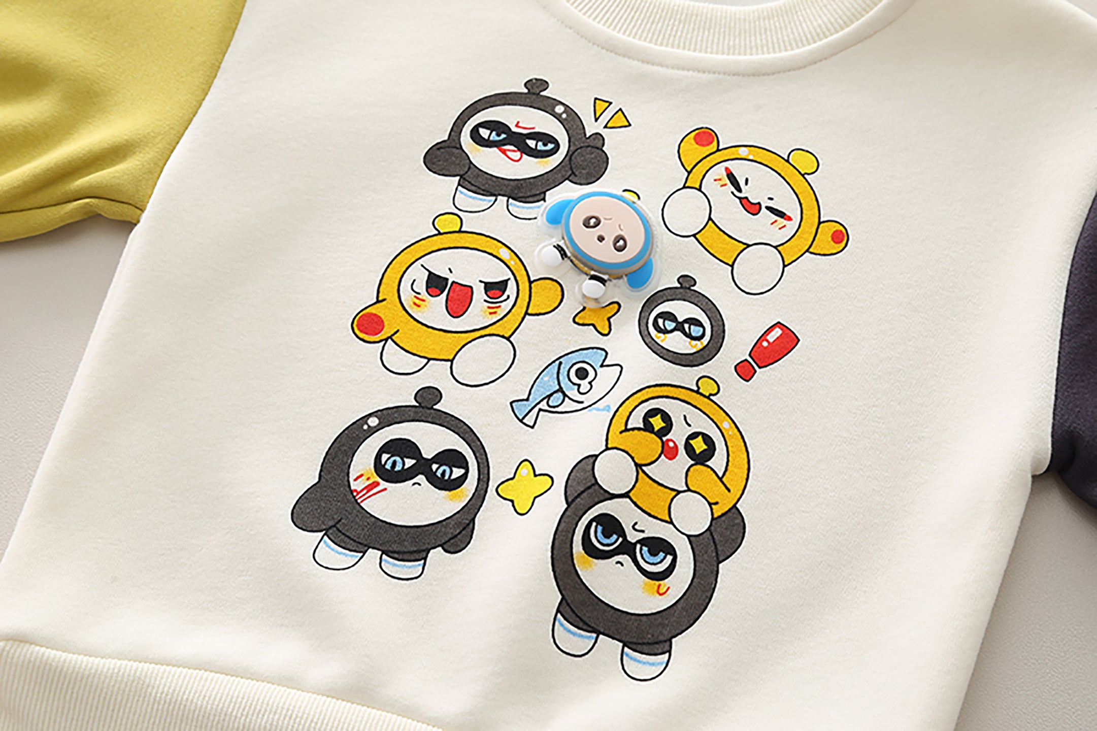 Kids Colourblocked Round Neck Pure Cotton Sweatshirt With Joggers