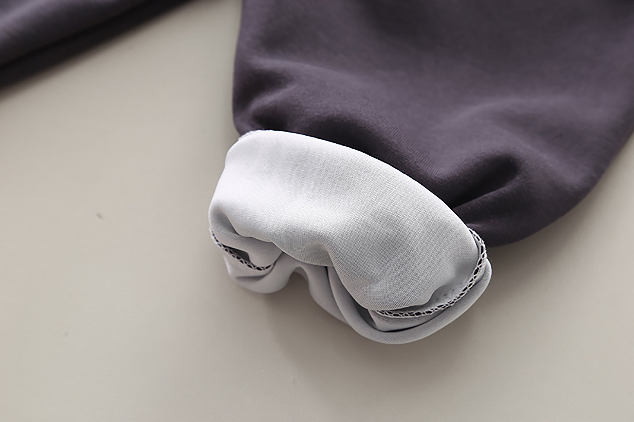 Kids Colourblocked Round Neck Pure Cotton Sweatshirt With Joggers