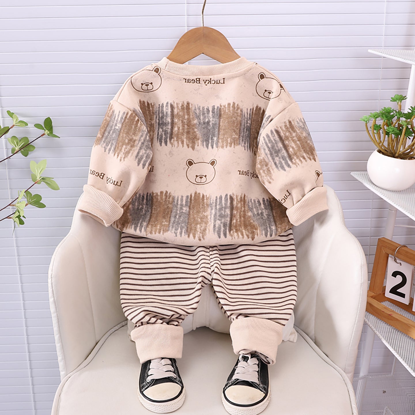 Kids Abstract Printed Pure cotton T-Shirt with Pyjama