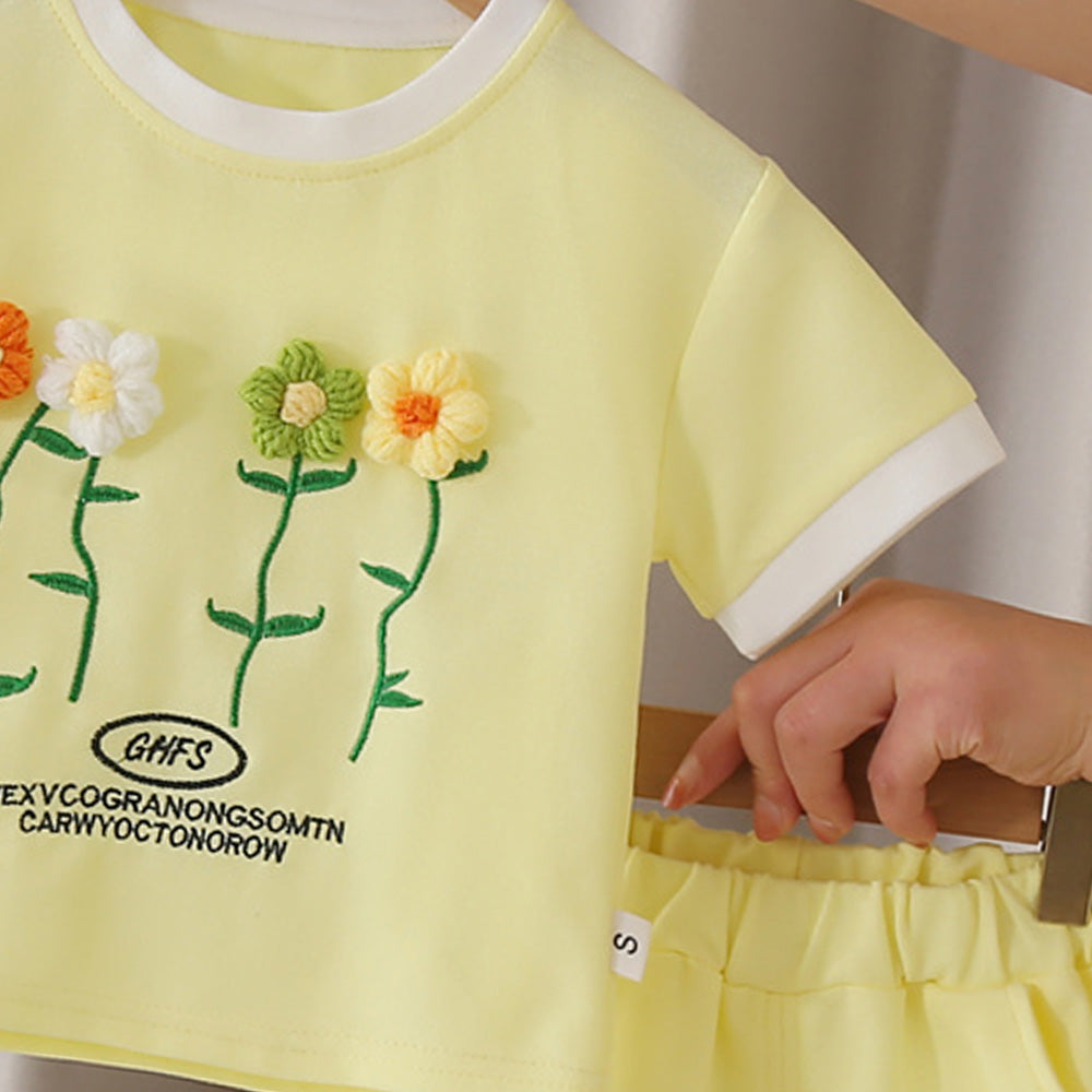 Girls Floral Printed Round Neck T-shirt With Shorts