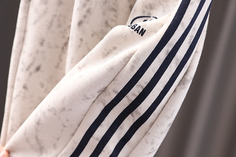 Boys Printed Sweatshirt With Joggers