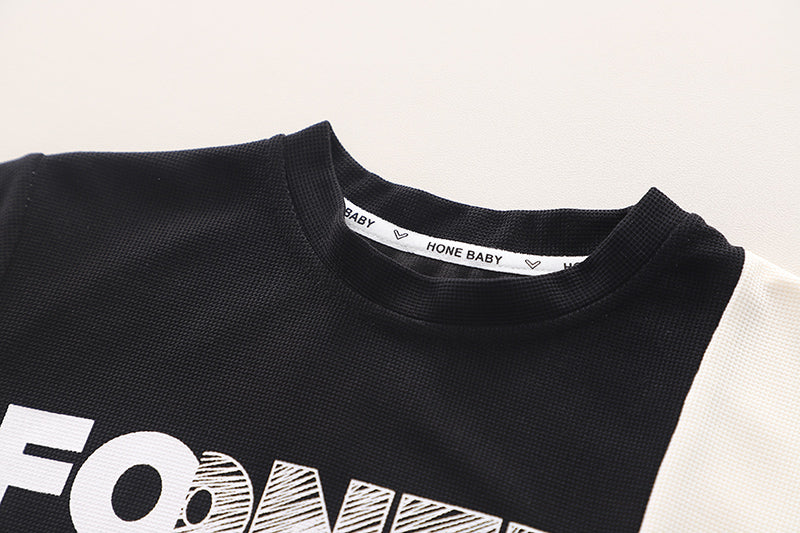 Boys Printed T-shirt With Shorts