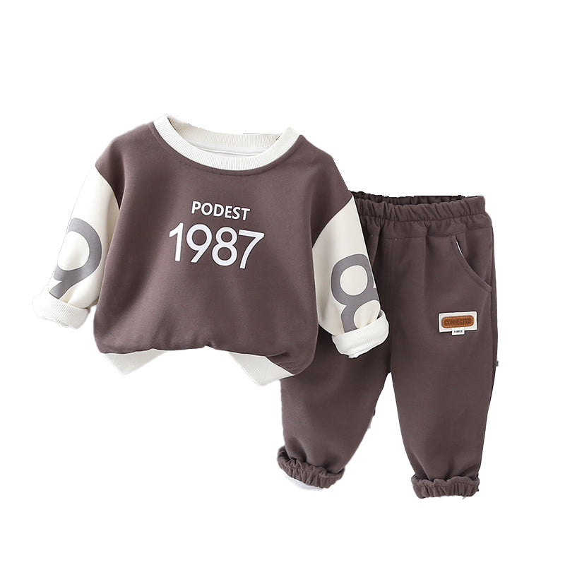 Boys Printed T-shirt With Trousers