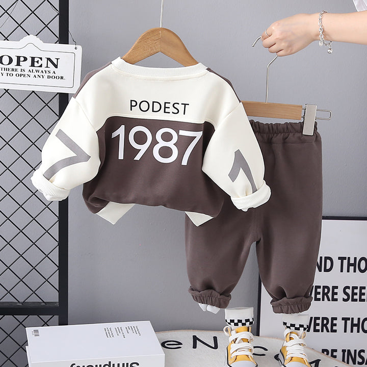 Boys Printed T-shirt With Trousers