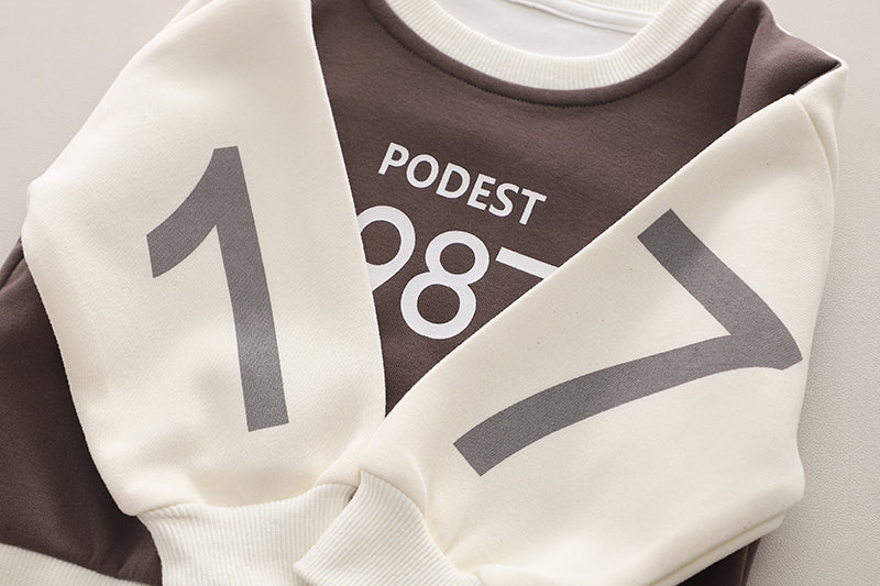 Boys Printed T-shirt With Trousers