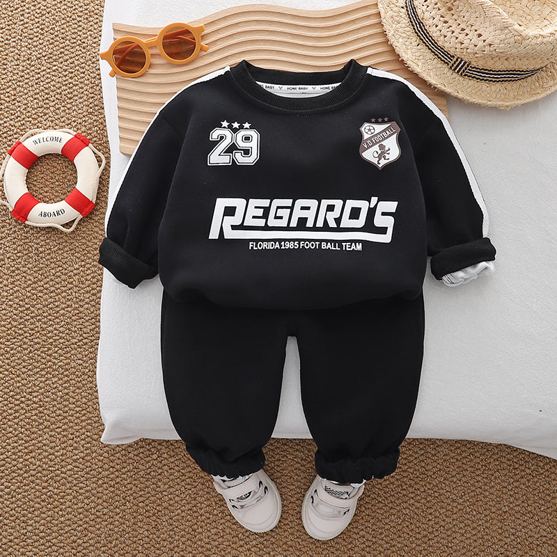 Boys Printed T-shirt With Trousers