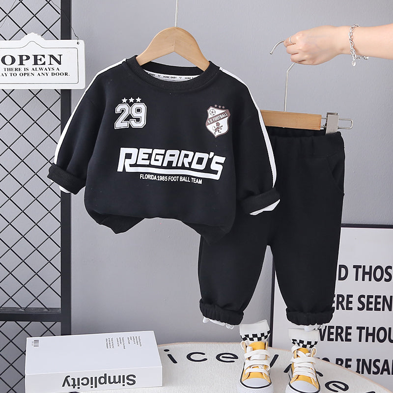 Boys Printed T-shirt With Trousers
