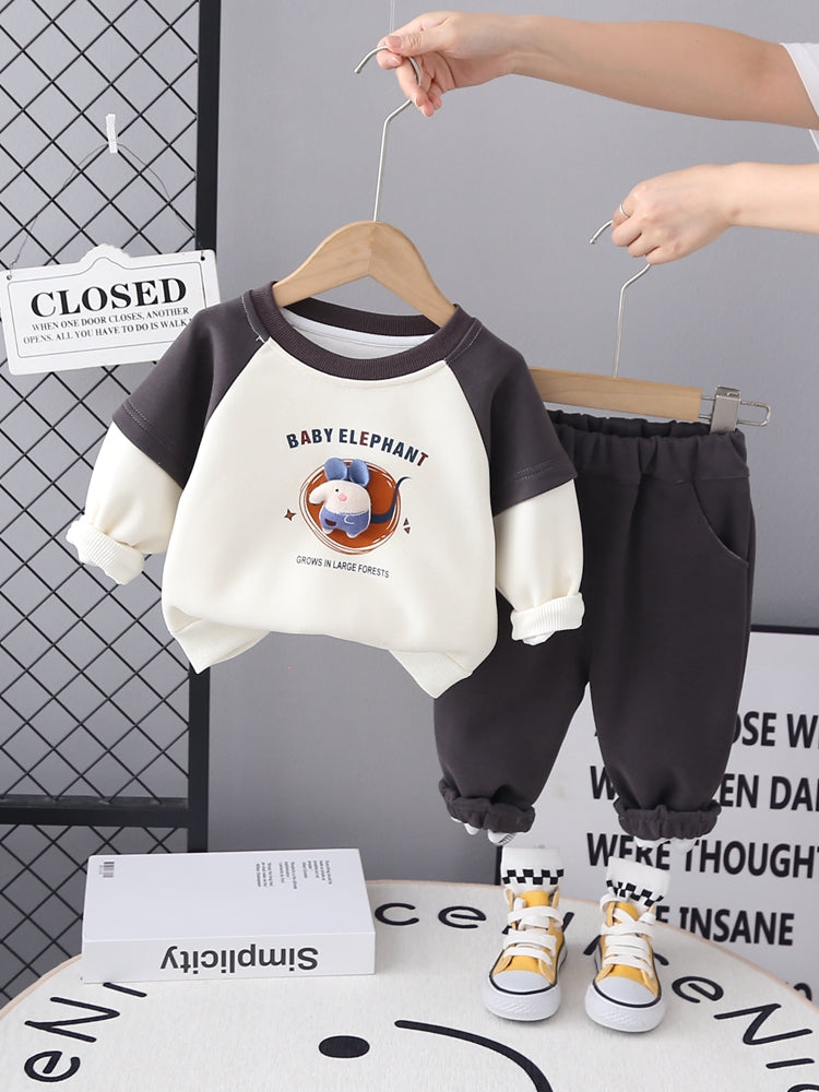 Boys Printed Sweatshirt With Trousers