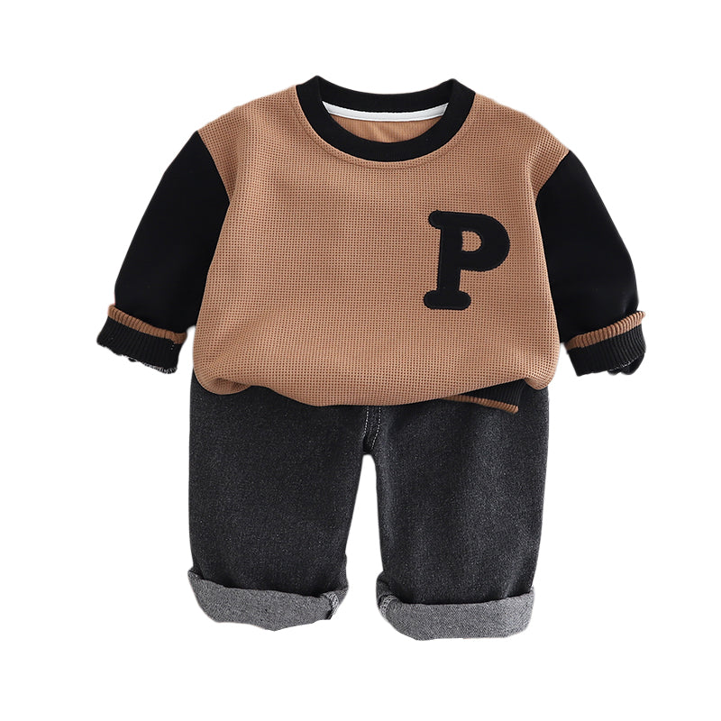 Boys Printed Round Neck T-shirt With Trousers