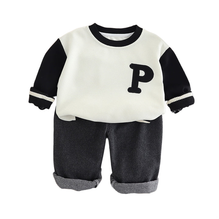 Boys Printed Round Neck T-shirt With Trousers