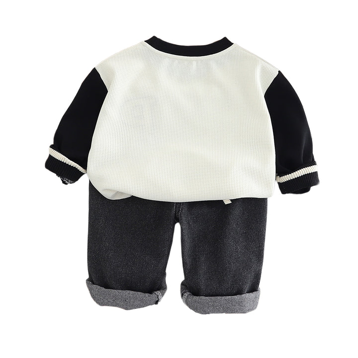 Boys Printed Round Neck T-shirt With Trousers