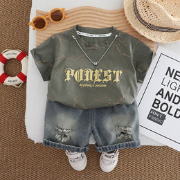 Boys Typography Printed T-shirt With Capris