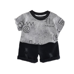 Boys Printed T-shirt With Shorts