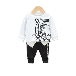 Boys White & Black Graphic Printed T-shirt & Trousers