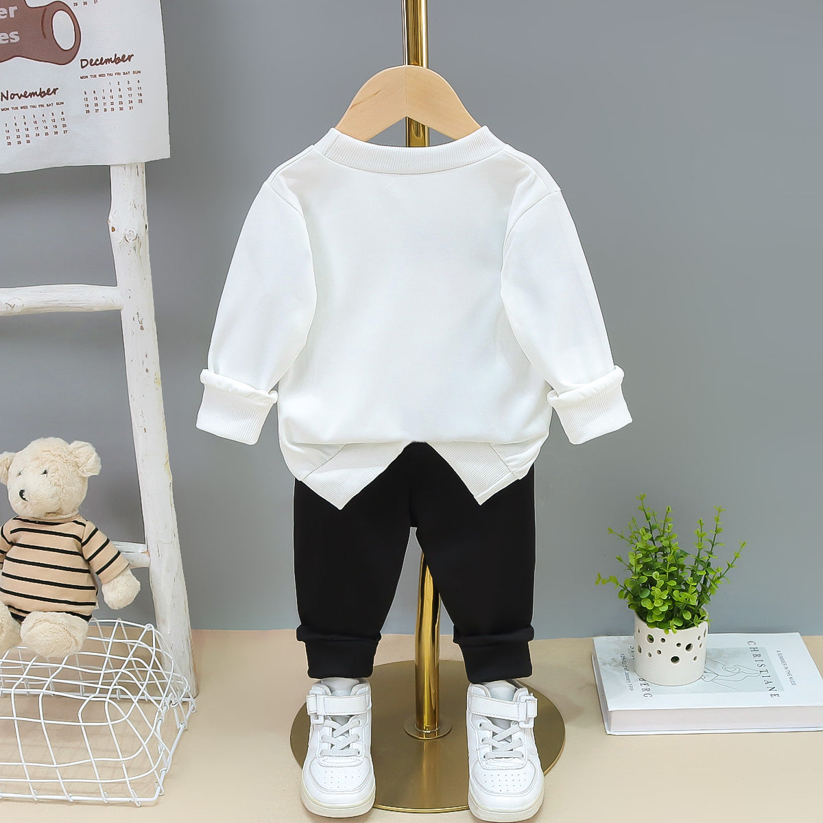 Boys White & Black Graphic Printed T-shirt & Trousers
