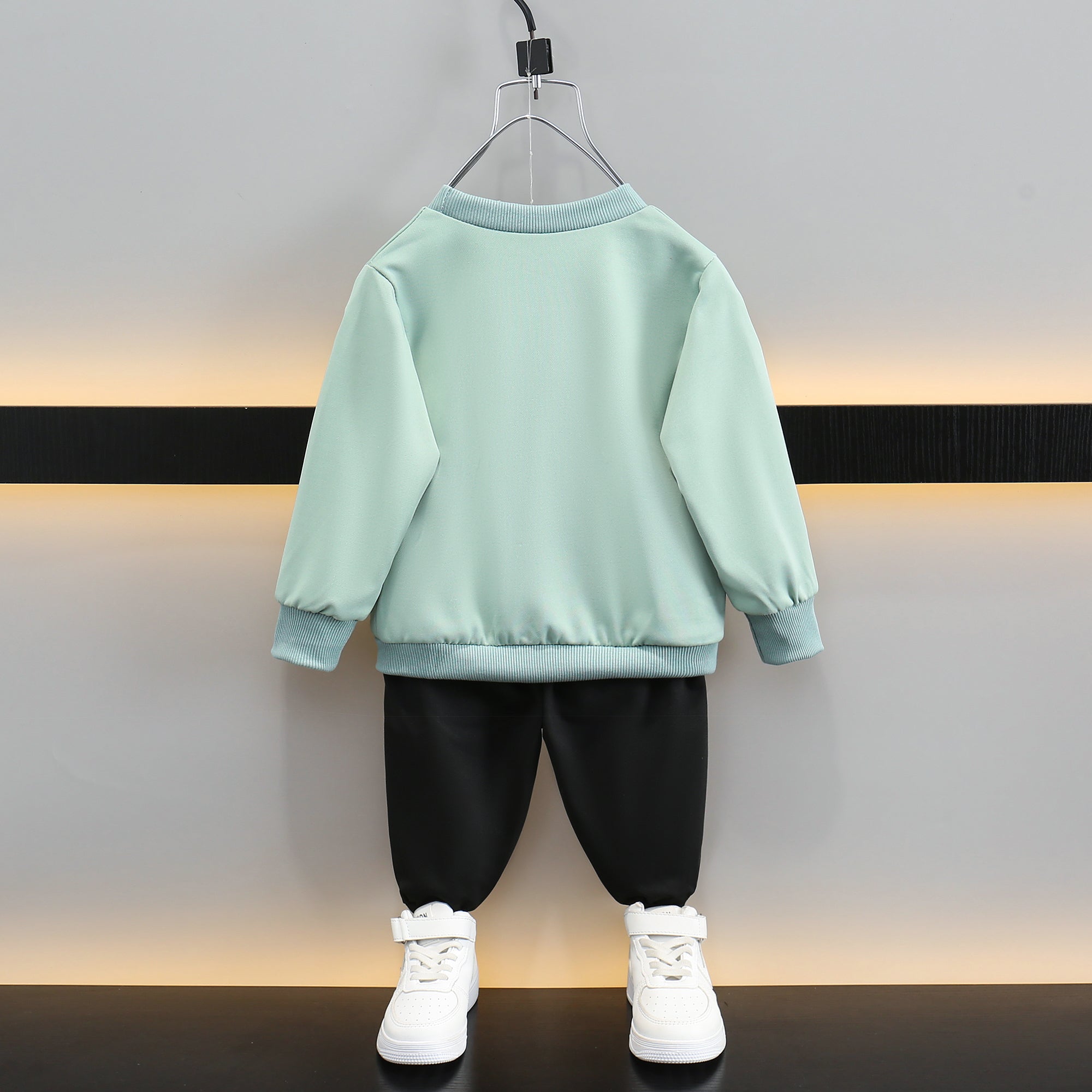 Boys Green & Black Typography Printed T-shirt with Trousers
