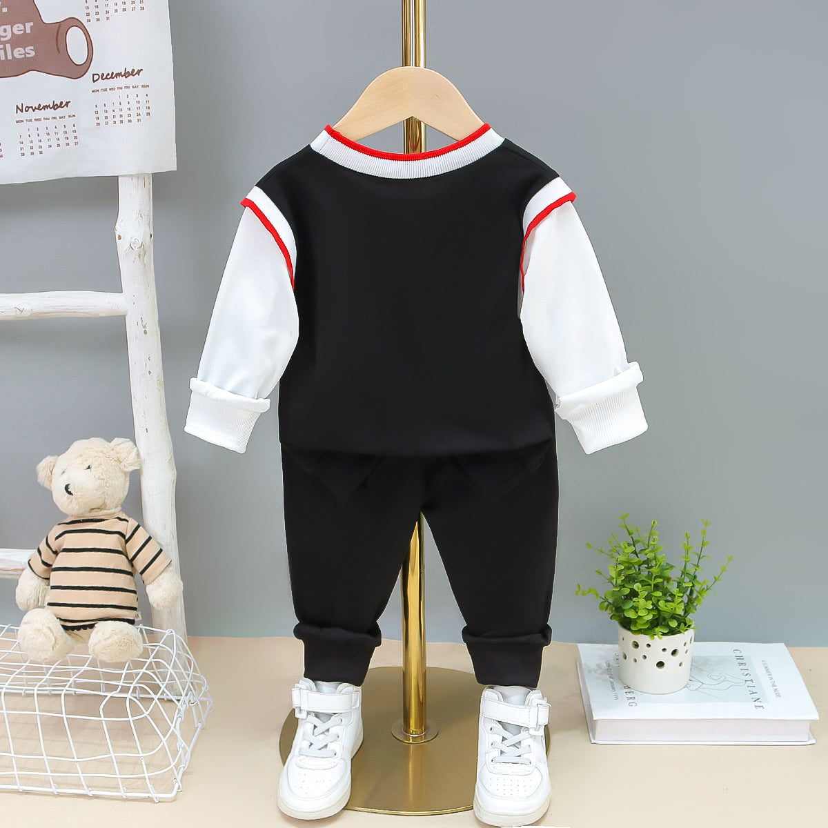 Boys Black Printed T-shirt with Trousers
