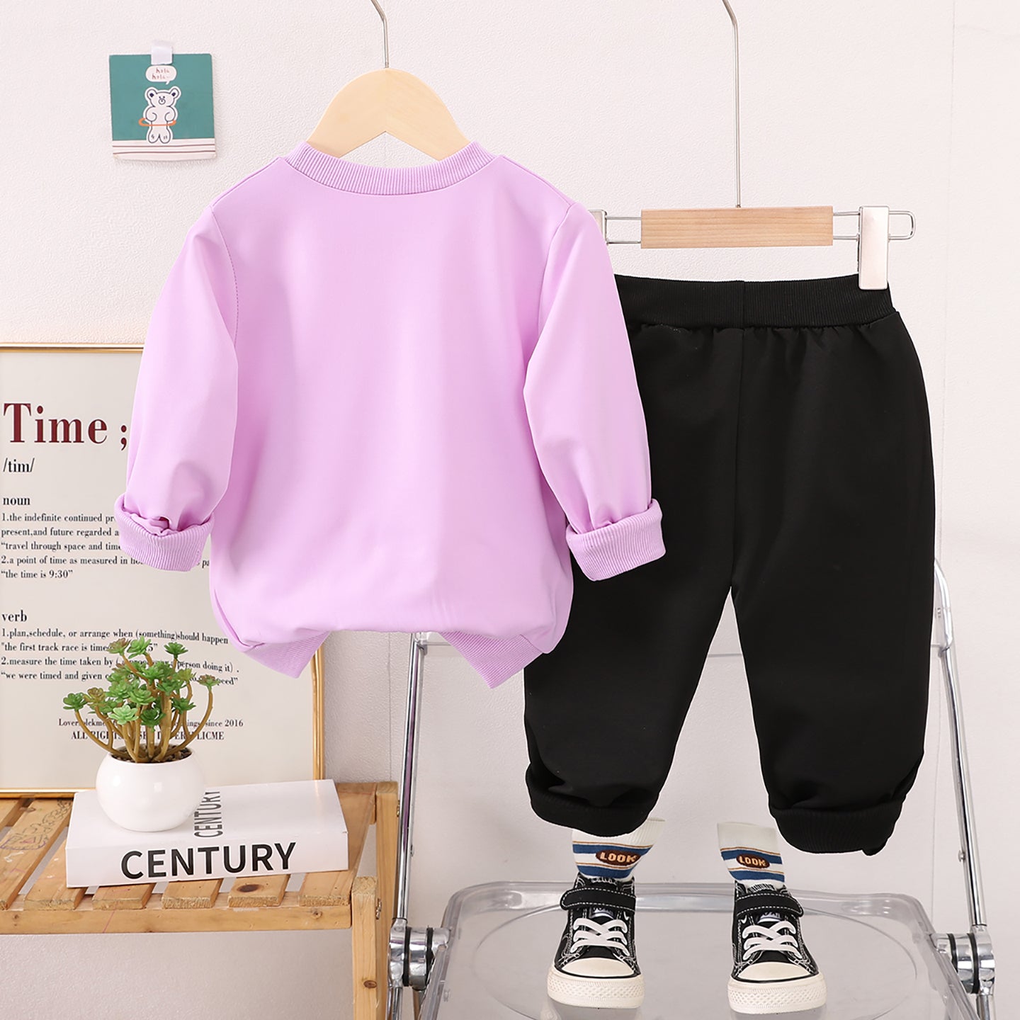 Girls Pink & Black Typography Printed Pyjamas