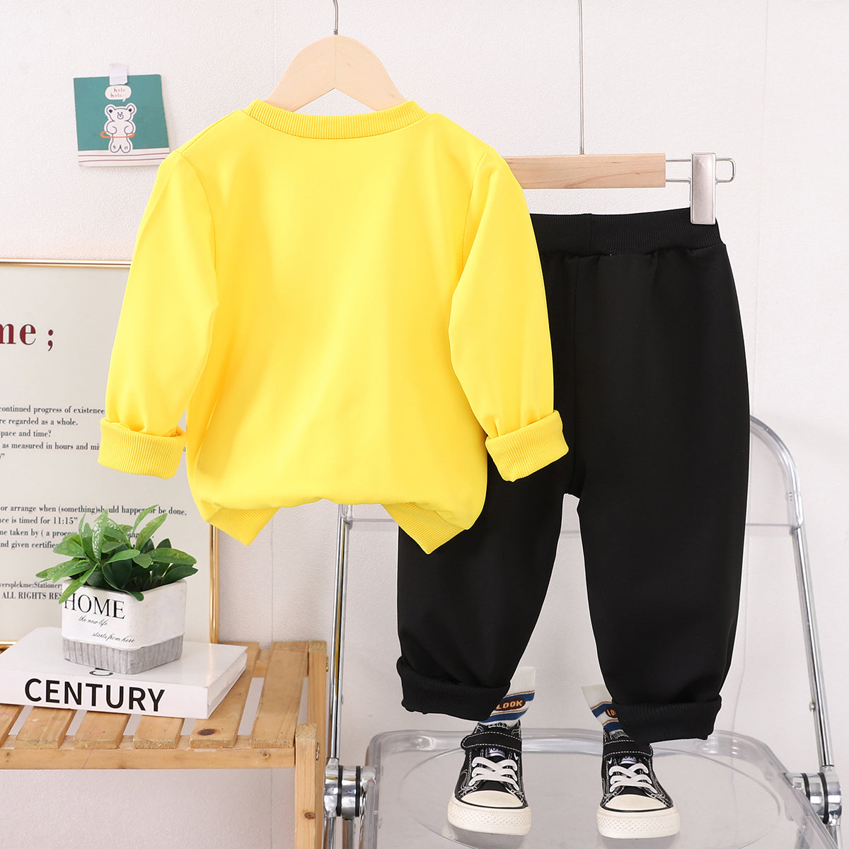 Boys Printed Long Sleeves Sweatshirt With Pyjamas