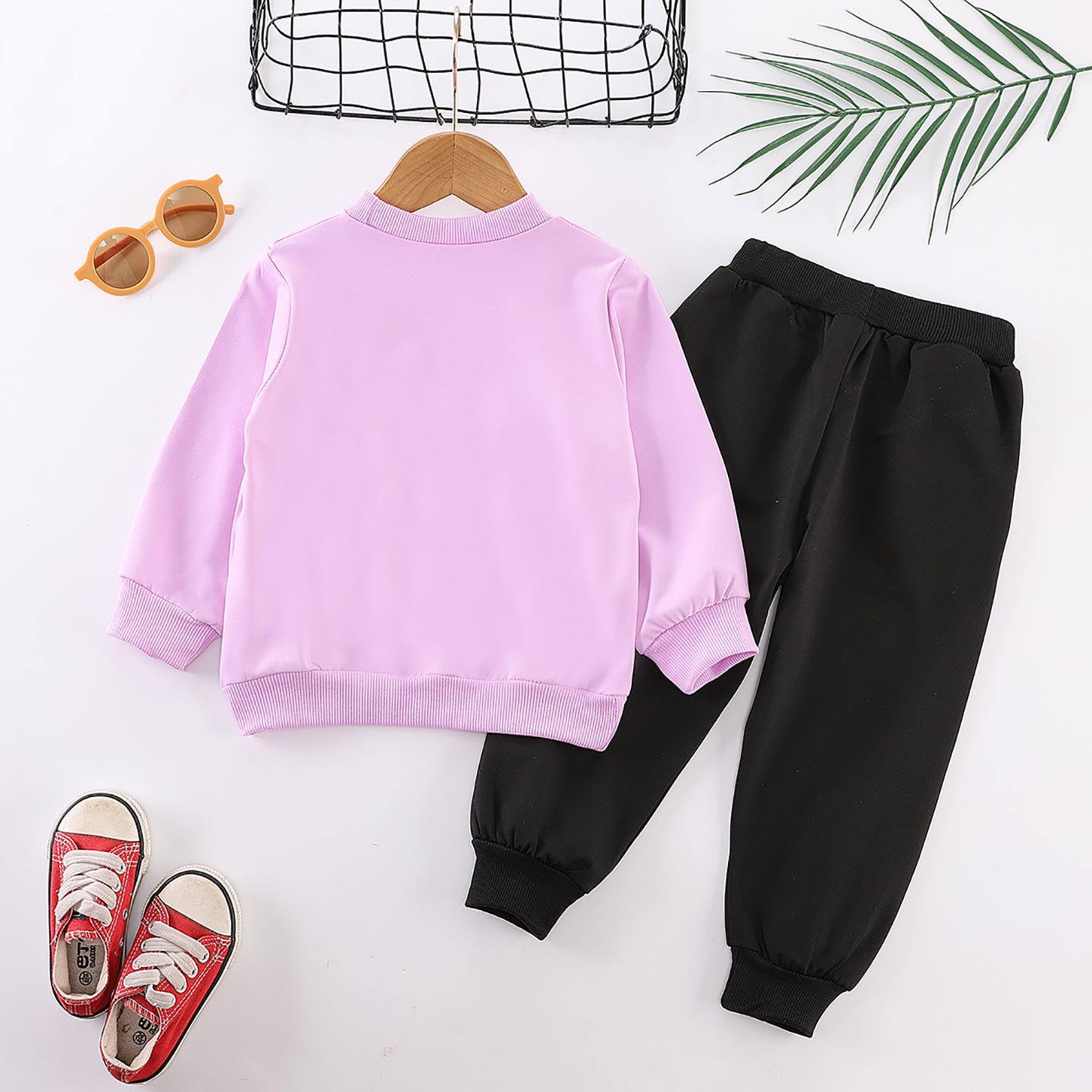 Girls Printed Round Neck Long Sleeves Sweatshirt With Jogger