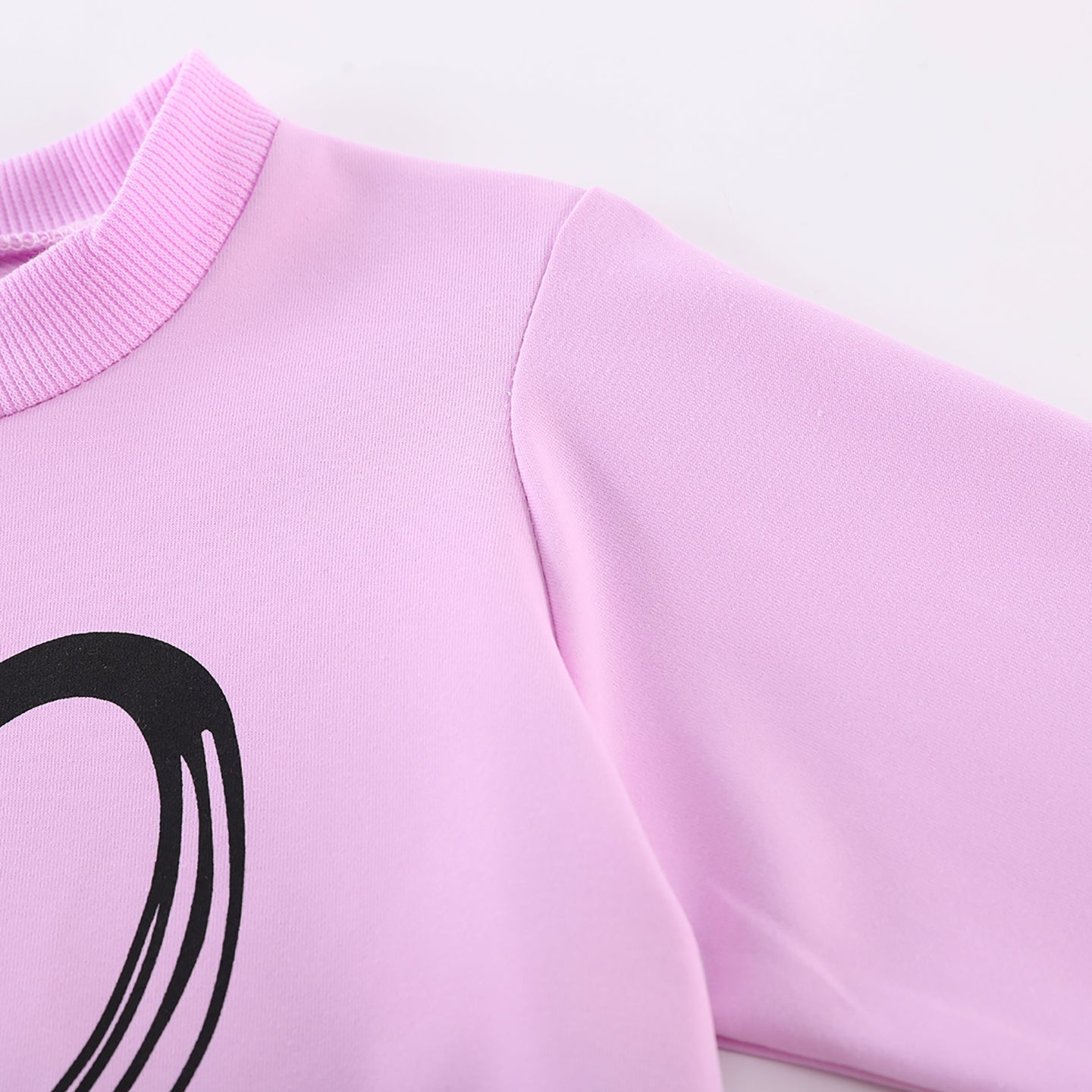 Girls Printed Round Neck Long Sleeves Sweatshirt With Jogger