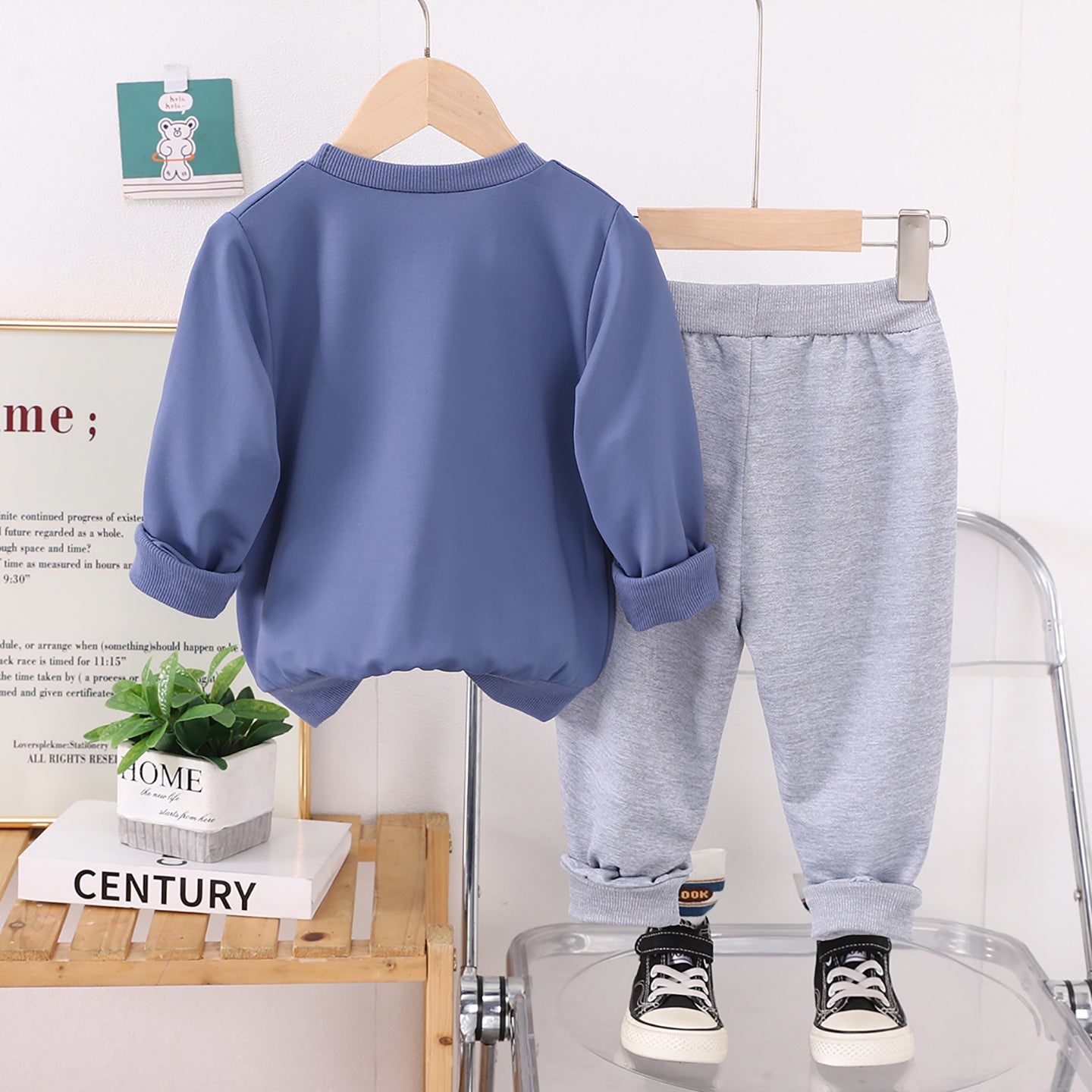 Boys Printed Round Neck Long Sleeves Sweatshirt With Jogger