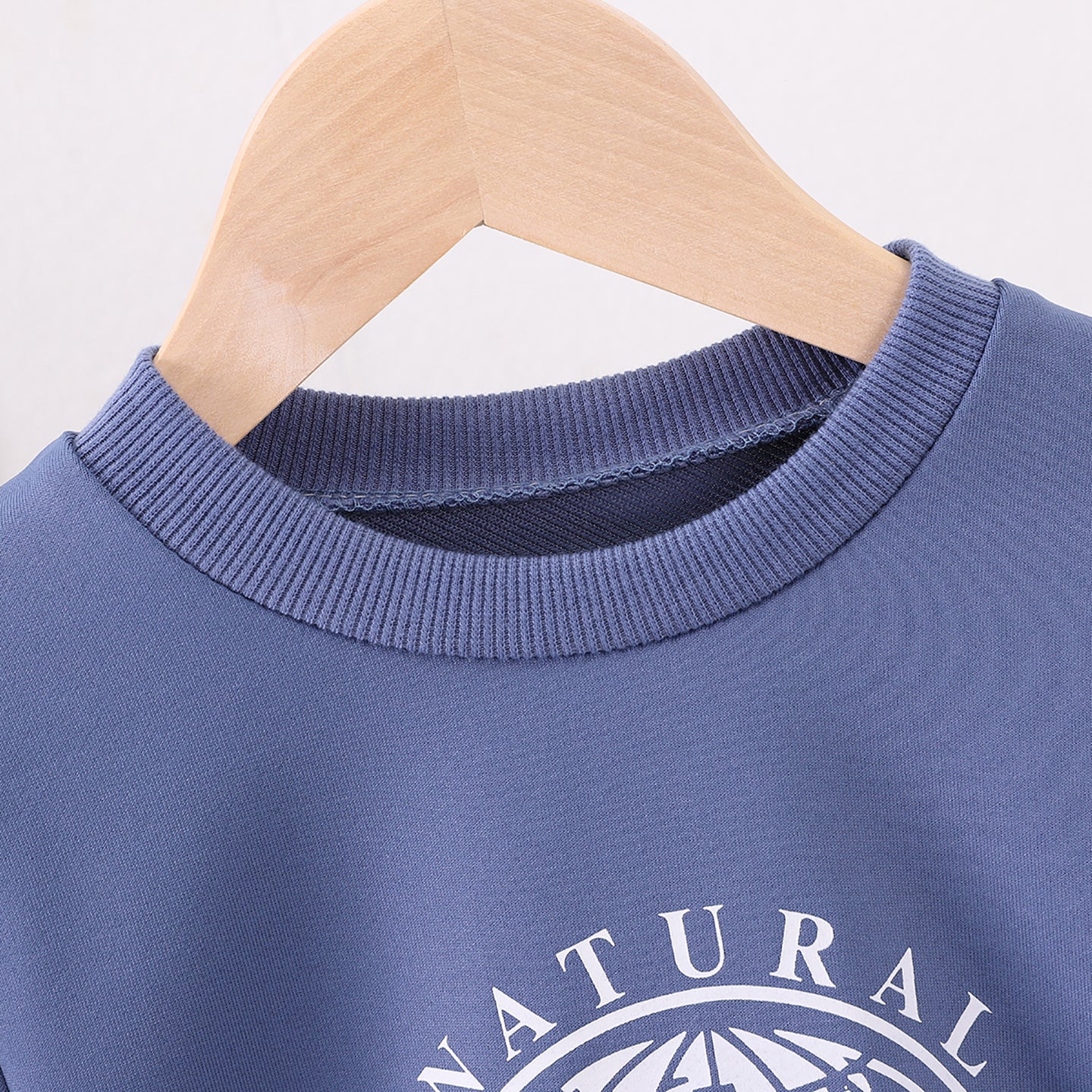 Boys Printed Round Neck Long Sleeves Sweatshirt With Jogger