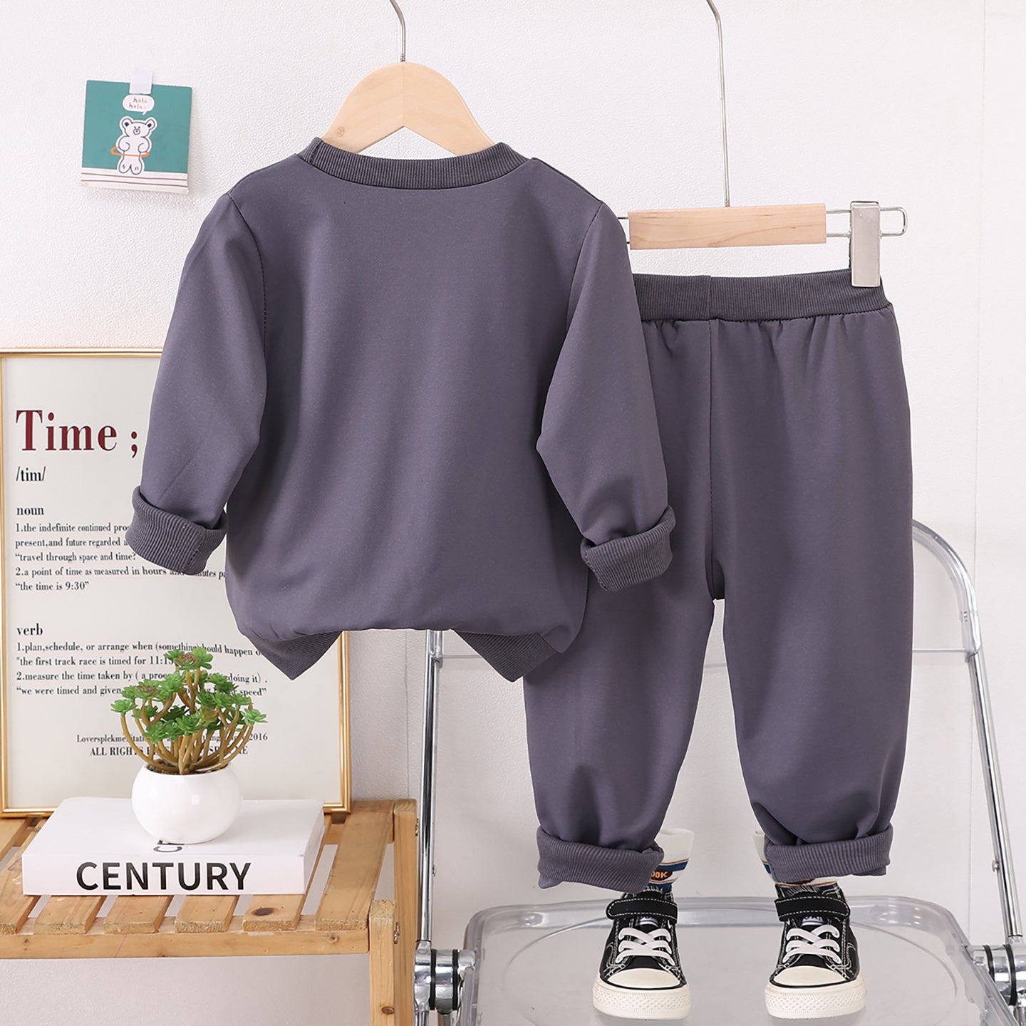 Boys Printed Round Neck Long Sleeves Sweatshirt With Jogger