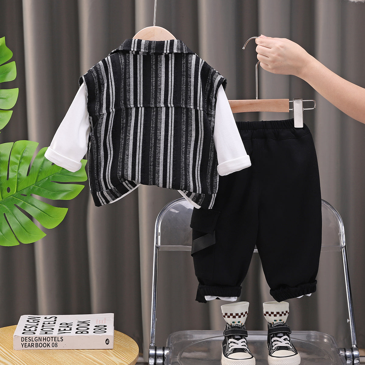 Boys Striped T-shirt With Trousers
