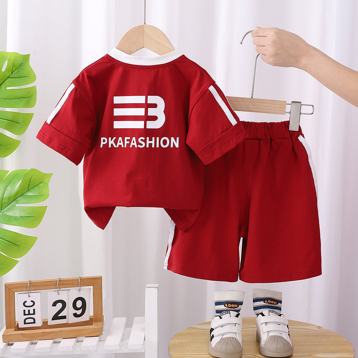 Boys Typography Printed Round Neck T-shirt With Shorts