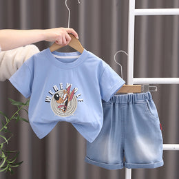 Boys Printed Round Neck T-shirt With Shorts