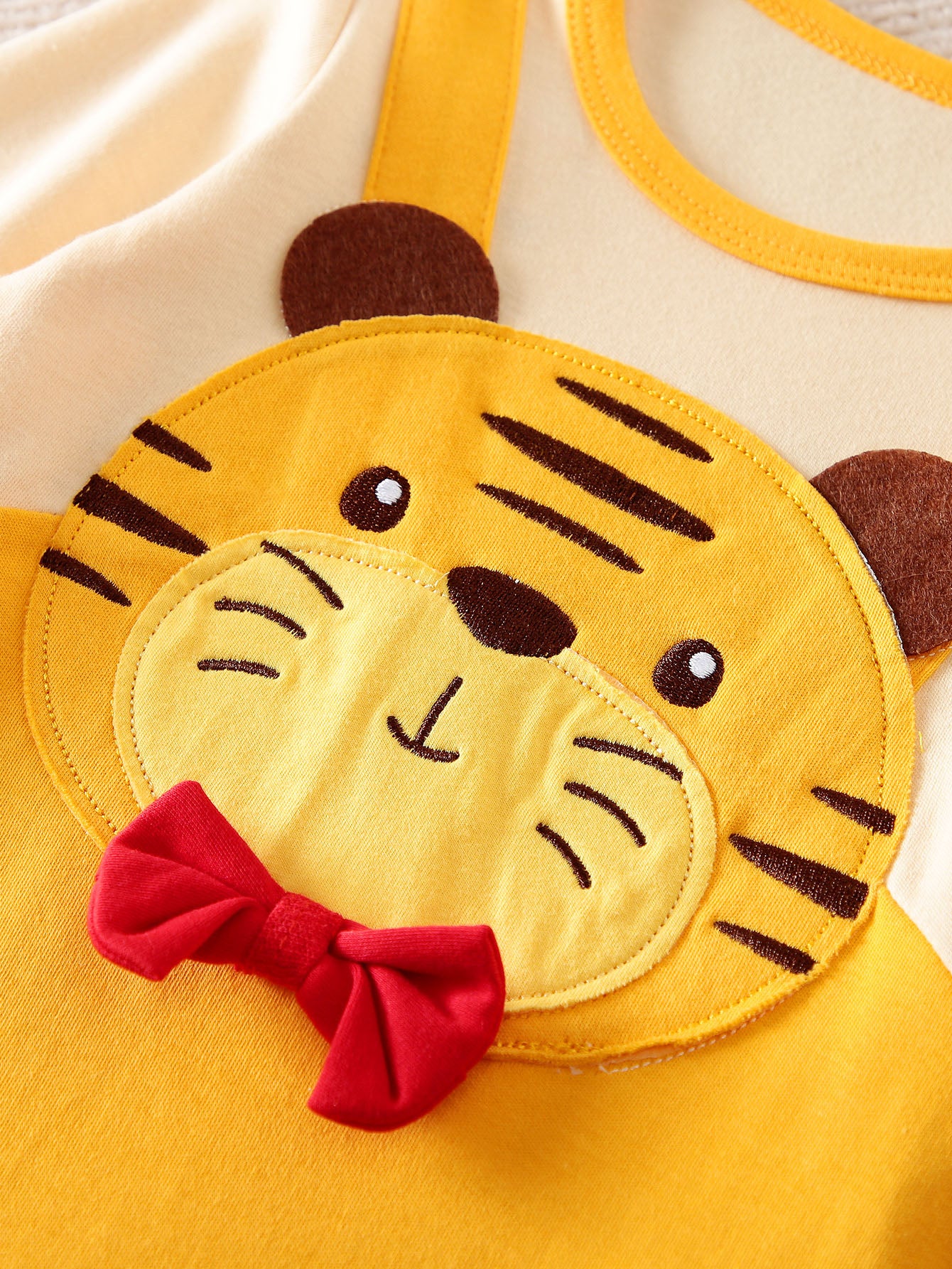 Infant Boys Yellow Graphic Printed Pure Cotton Rompers