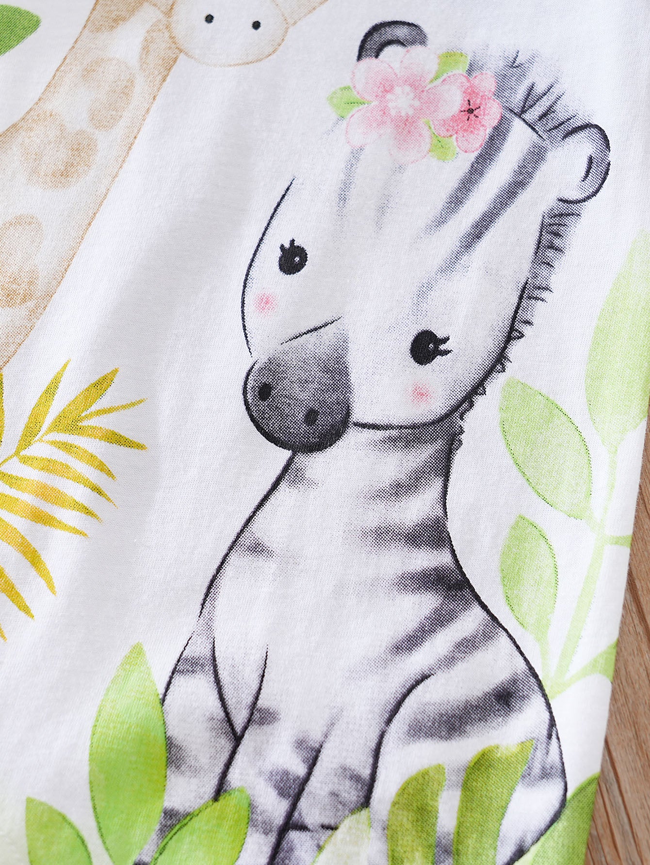Infants White Graphic Printed Pure Cotton Rompers