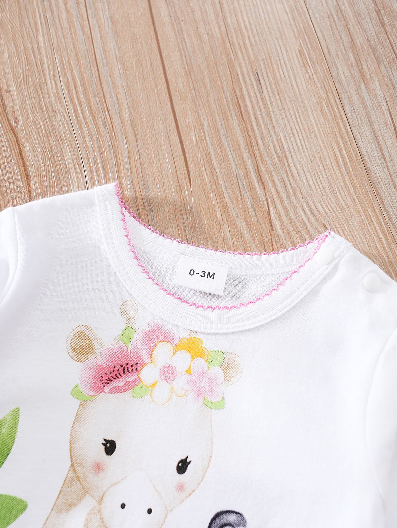 Infants White Graphic Printed Pure Cotton Rompers